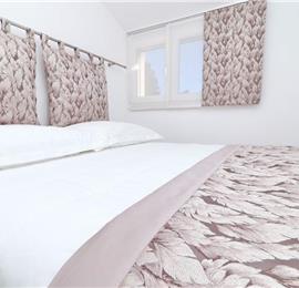 6 Bedroom Beachfront Villa with Heated Pool near Vela Luka on Korcula Island, Sleep 12